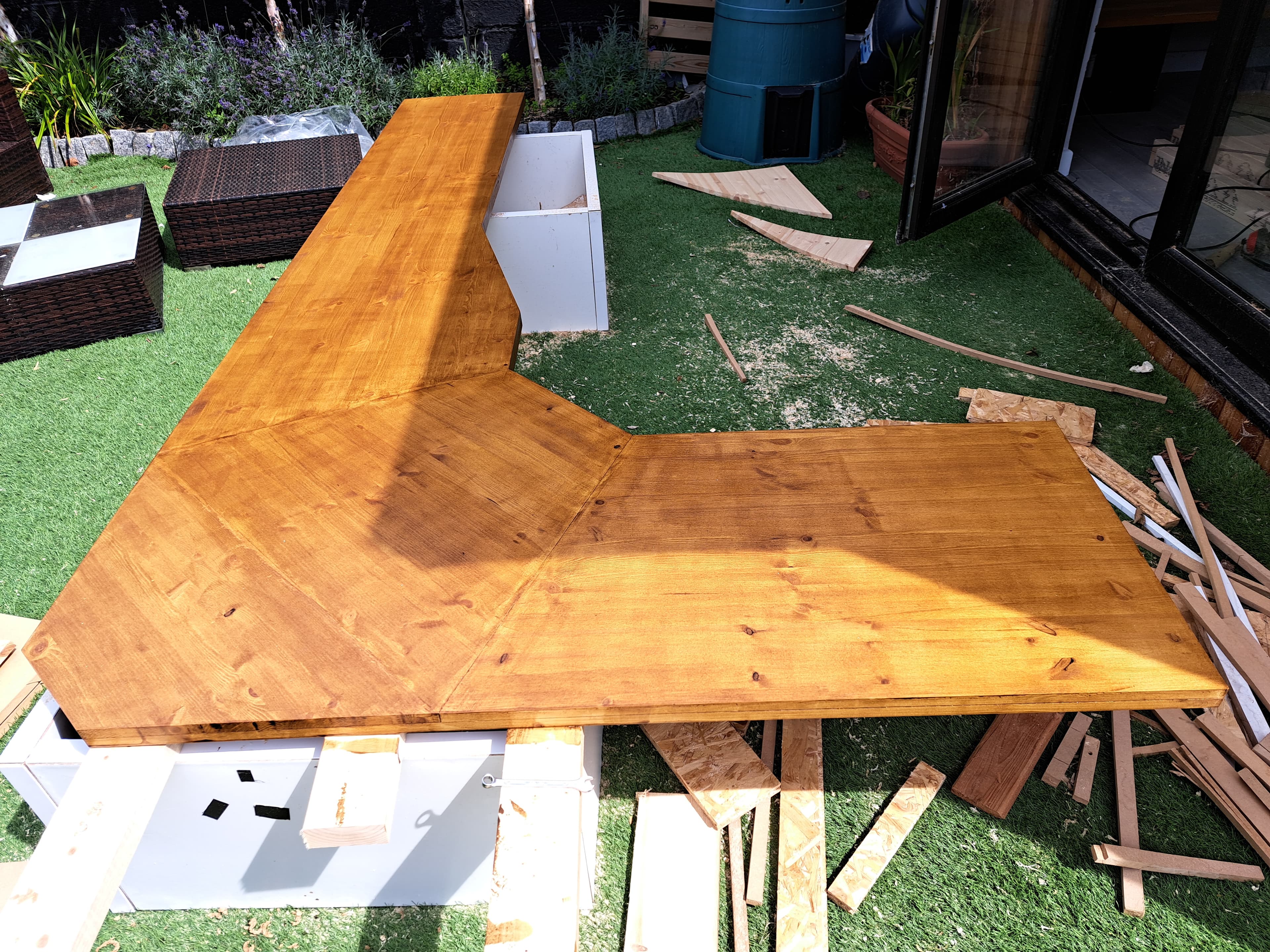 Installing rubber roof on garden room